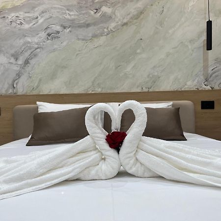 Sun George Bed & Breakfast Himare Ngoại thất bức ảnh