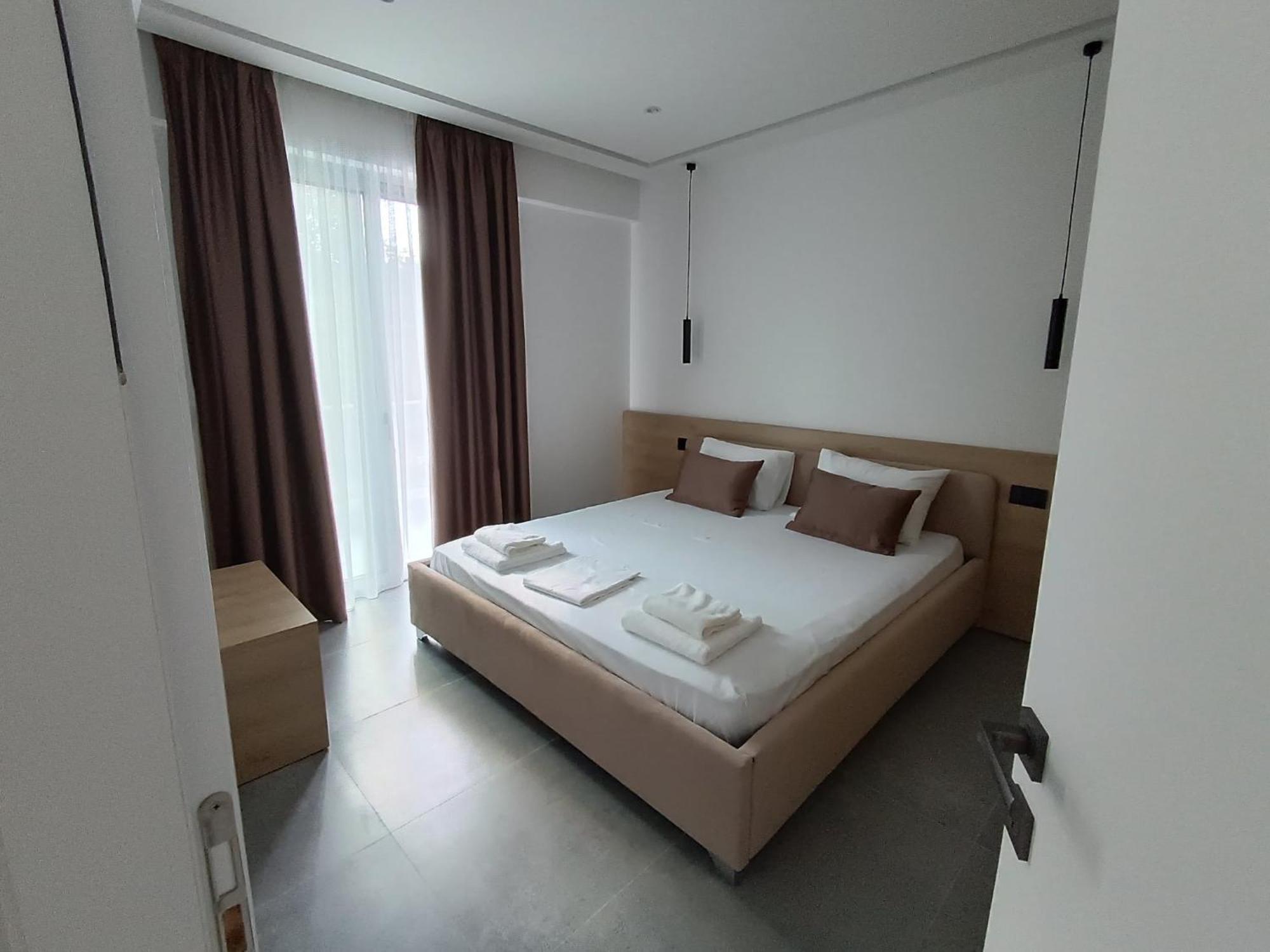 Sun George Bed & Breakfast Himare Ngoại thất bức ảnh