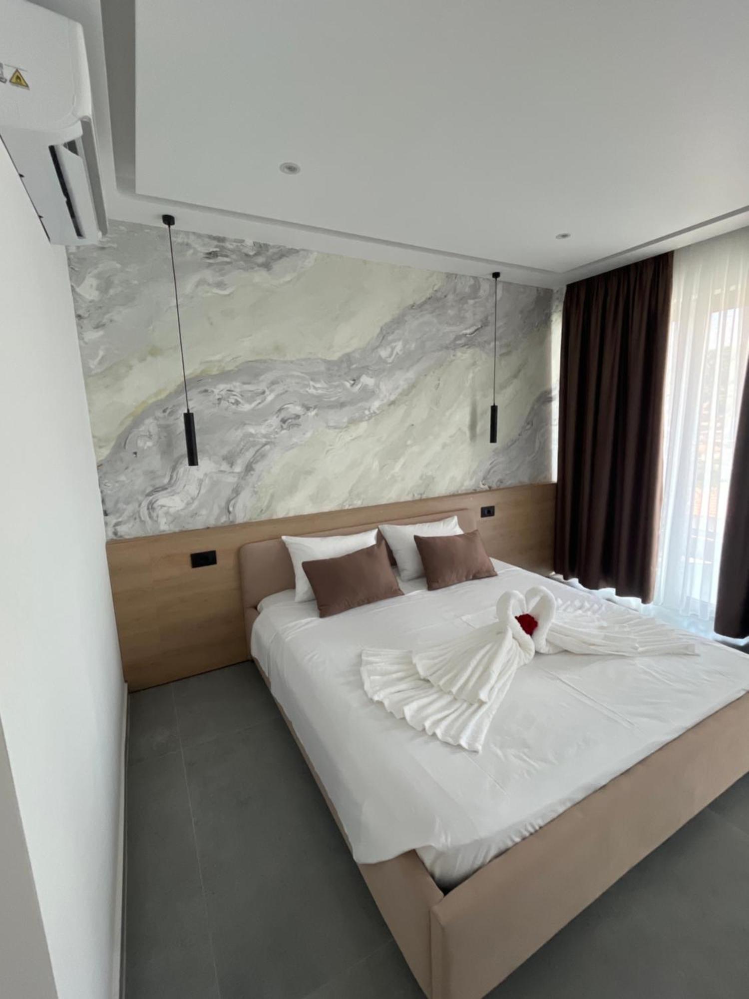 Sun George Bed & Breakfast Himare Ngoại thất bức ảnh