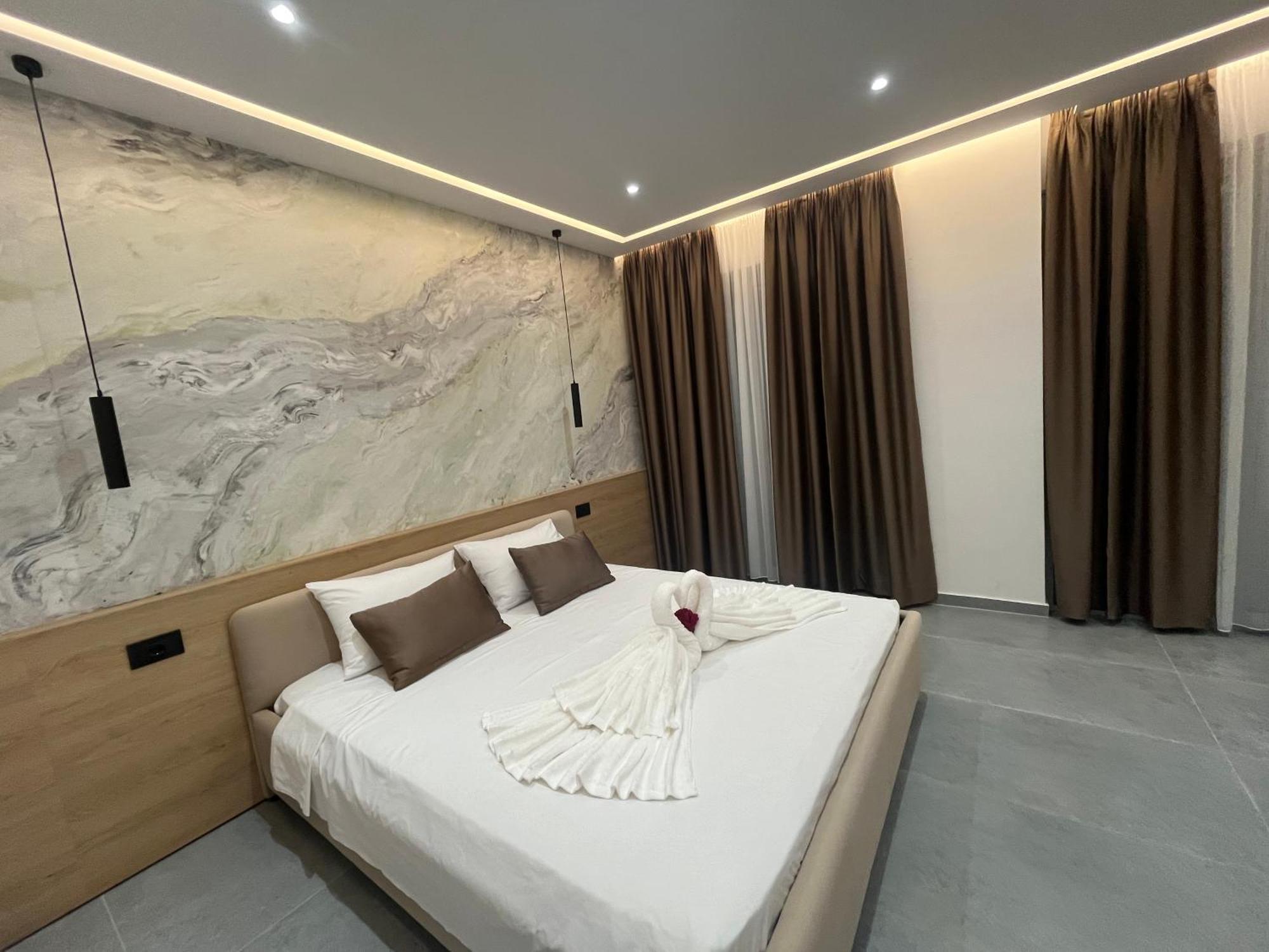 Sun George Bed & Breakfast Himare Ngoại thất bức ảnh