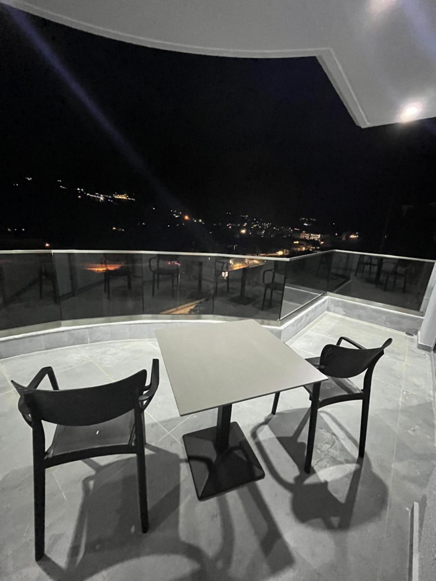 Sun George Bed & Breakfast Himare Ngoại thất bức ảnh
