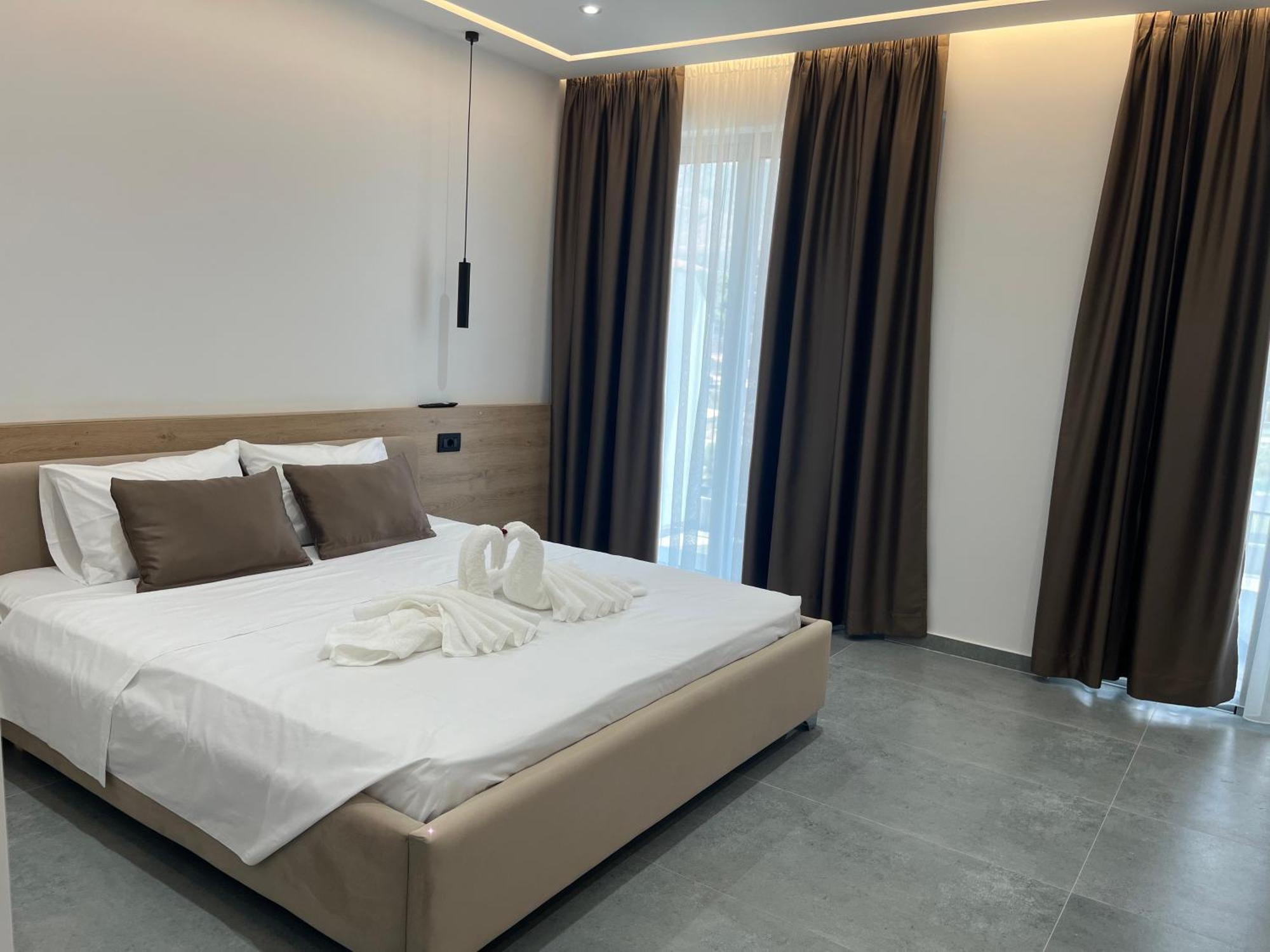 Sun George Bed & Breakfast Himare Ngoại thất bức ảnh